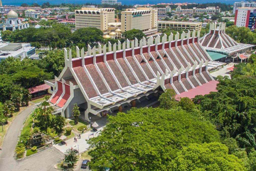 Hotel Holiday Kota Kinabalu Exteriér fotografie